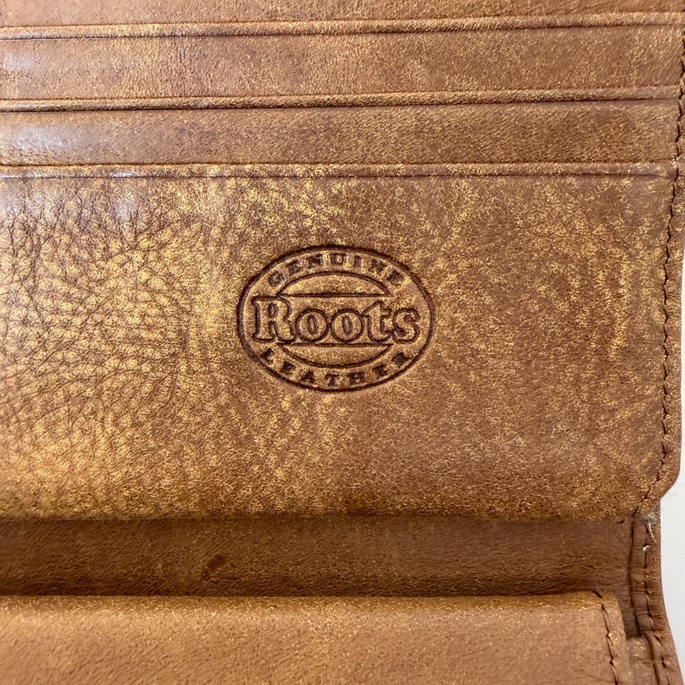 Roots Embossed Leather Wallet in Warm Chestnut - Picture 3 of 10